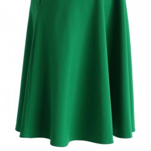 Gorgeous green skirt - Picture 2 of 3
